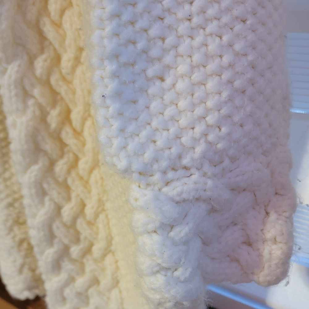 Mary Maxim Women's Cream Cable Knit Cardigan - Picture 7 of 9